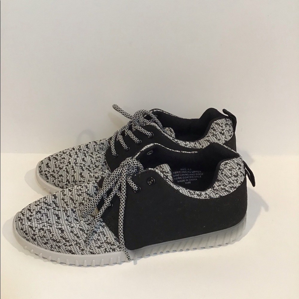 Madden Girl Gray Fabric Lace Sneakers